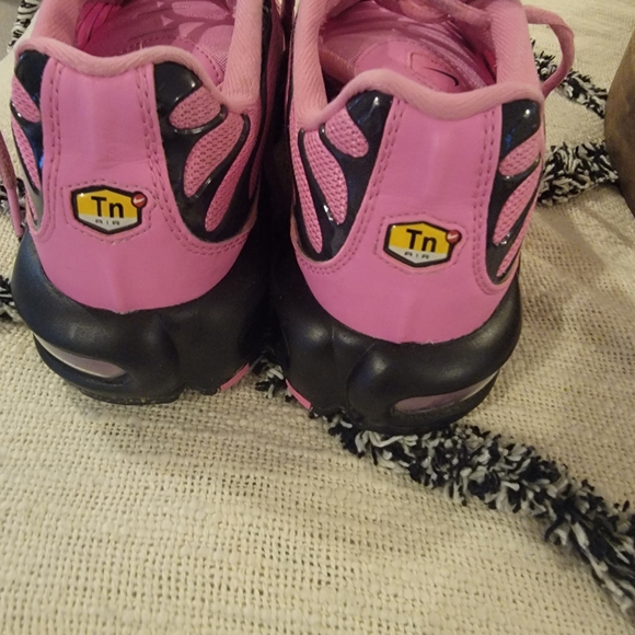 Nike Women's Pink and Black Air Max Sneakers - Picture 3 of 4
